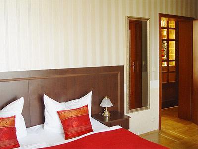 Hotel Altes Hafenhaus รอสต็อค ภายนอก รูปภาพ
